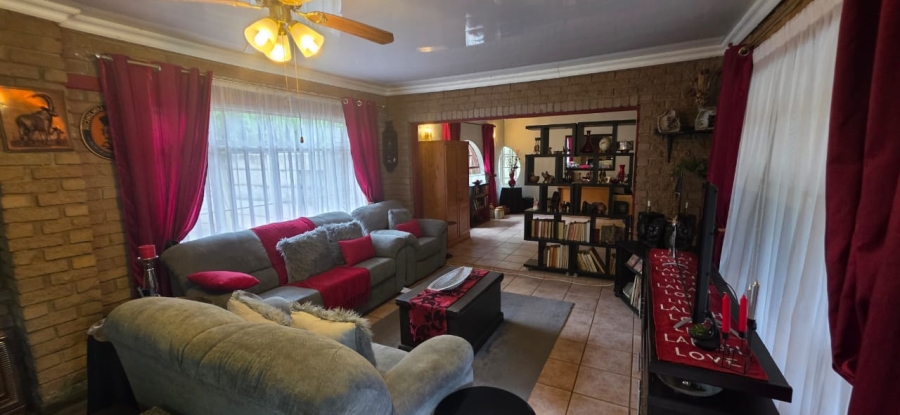 3 Bedroom Property for Sale in Flimieda North West